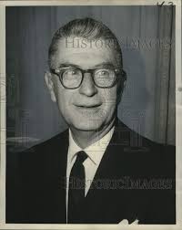 1970 Press Photo Lieutenant General William McCaffery speaking at the  Rivergate