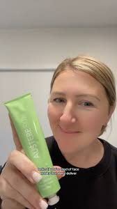 The beautiful Kirsty tried our Revive Mask recently and instantly fell in  love. She has sensitive skin so she was looking for a product that wouldn’t  cause irritation. We understood the assignment 🌱💚✨ ...