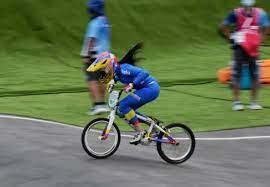 La bicicrocista colombiana mariana pajón fue la primera latinoamericana en acumular dos medallas hija de un automovilista y una equitadora, mariana creció en su natal medellín donde aprendió a. 2hx0efoq8togfm