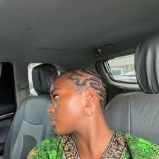 coconut head is an Economist🎀