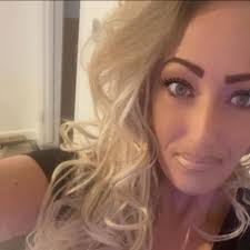 Nadia Owen's Instagram, Twitter & Facebook