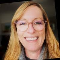 Leslie Ayers's Instagram, Twitter & Facebook