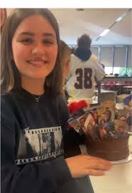 Ellie Craven Hear Me Out Cake