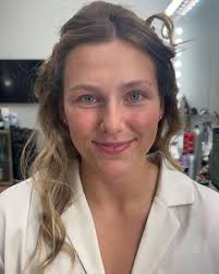 Before➡️After The most soft, natural glow.🥹I can't wait to get  professional photos back for this one.😍Thank you so much for having me,  Leah!