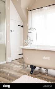 How To Remove A Cast Iron Tub | Dumpsters.Com