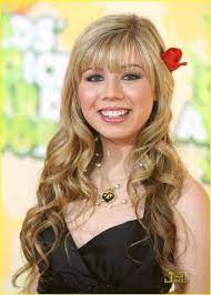 She did not star on hannah montana, sonny with a. Jennette Mccurdy Photo Jennette 2009 Kids Choice Awards In 2021 Jennette Mccurdy Long Blonde Curly Hair Beauty