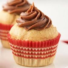 Add mashed bananas, milk, and pure vanilla extract to the egg mixture in a large bowl. 150 Diabetic Desserts Ideas Diabetic Desserts Desserts Diabetic Recipes