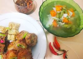 Mungkin itu yang bisa disampaikan informasi tentang cara membuat sayur sop sederhana, semoga resep di atas bisa bermanfaat buat pembaca. Cara Gampang Membuat Sayur Sop Perkedel Daging Sambal Kecap Masakan Sehari Hari Anti Gagal Racikan Bumbu Papa
