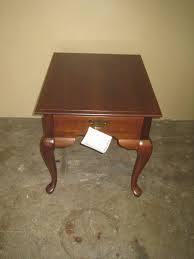 21 X 27 X 23 Cherry Hill Broyhill End Table With Queen Anne Legs And Scalloped Skirt And 1 Drawer Ri Living Table Coffee Table Family Living Rooms