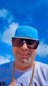 Está noche donde vamos?vente conmigo este verano y te regalo mi música  gracias familia!yq disponible en you tube❤️🎶💯😎