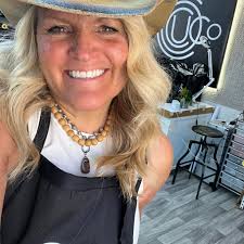 Laci Wall • Facebook