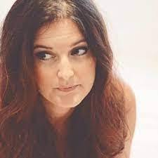 Terri Teall's Instagram, Twitter & Facebook