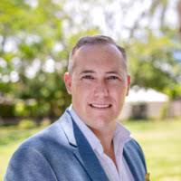 100+ "Viné" profiles