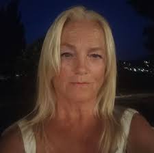 Hi there, I know we ve left it late but have only just been able to get our  holiday dates confirmed. Can anyone recommend villa accomm for 4 in  skopelos town. Ideally,