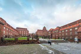Vi modtog denne tragiske nyhed fra læseren johan nordstedt om stockholms arkitektskole på royal institute of technology. Universitat Kth In Stockholm Redaktionelles Stockfotografie Bild Von Ausbildung Himmel 37899817