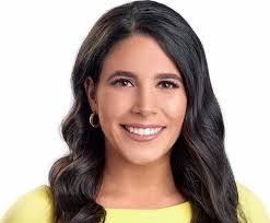 Jessica Guay's Instagram, Twitter & Facebook