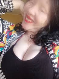 hello family my name is siwe from Alice am here hope to get a warm welcome  💕💕