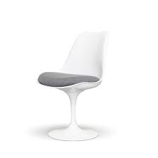 Modecor reproduktionen sind den modernen klassischen entwürfen von le corbusier, mies van der rohe, charles eames, eileen gray und anderen designern nachempfunden und entsprechen sowohl optisch, als auch in material und verarbeitung den originalentwürfen sehr genau. Stuhl Tulip Ohne Armlehne Leptien 3 Gmbh