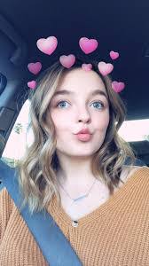 Amber Mizell's Instagram, Twitter & Facebook