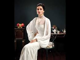 Deepika Padukone S Latest Royal Shoot For Tanishq Is Mind Blowing Deepika Padukone Style Bollywood Fashion Fashion