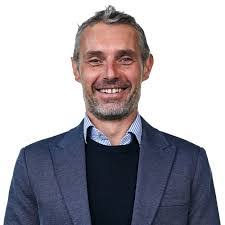 Adam Grainger's Instagram, Twitter & Facebook