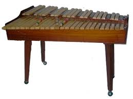 Cara pemakaian musik asal daerah aceh ini sangatlah mudah cukup dengan meniupnya maka sudah menghasilkan berbagai bunyi cara kerjanya mirip. 5000 Gambar Alat Musik Kolintang Hd Gratis Infobaru