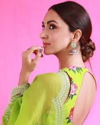 Kiara Advani in Green Organza Saree for Movie Promotion!!!