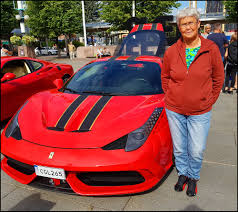 Pappas bil är en lamborghini huracan 2017 årsmodell som är importerad och registrerad i sverige 20190613. Hejskellefte Blogg Se Ferrari Meeting Pa Torget I Skelleftea
