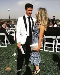 Black tie, semiformal, cocktail attire—you generally know the drill with wedding dress codes. What To Wear To A Wedding Based On The Dress Code Articles Easy Weddings