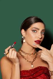 Vente uniquement 37.60 Eur Pour Collier de majesté or in German