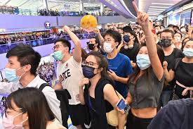 13 hours ago · 上屆奧運歷史性游進準決賽的港隊「混血飛魚」何詩蓓，今早（27日）於東京奧運再寫泳壇歷史，在女子200米自由泳準決賽，以1分55.16秒躋身決賽，明早在這強項為港衝擊獎牌。她笑言昨晚在選手村收看直播，見證張家朗刺下香港今屆第一金，感受到港人關注香港運動員，為明早一戰添動力。 Vx1rkpiacgi3pm
