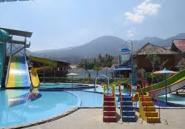Hotel Tirta Kencana Garut Garut Trip Agent Taman Air Kolam Hotel