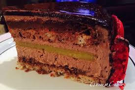 Entremets Royal Au Chocolat Gateau Et Cuisine Rachida En 2020 Royal Chocolat Chocolat Patisserie Chocolat