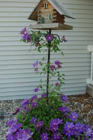 Pin On Jardin In 2020 Garden Trellis Garden Art Garden Decor