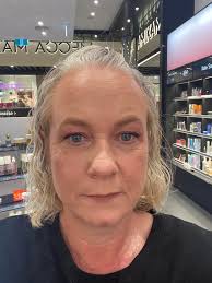 I have had the Gold package today it was so lovely and relaxing would defo  recommend, my hair feels so lovely, iv already booked in again for another  treatment 👍🏻 💆🏻‍♀️ thanks