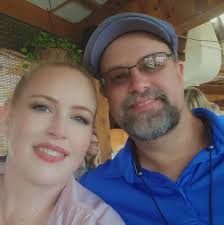 Anyone in Lakeland sell freeze dried candy? I reeeeaaalllyy want to try some