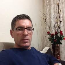 Tetova me pishinë të mbyllur 💚 Sot bashkë me një pjesë të ministrave nga  ekzekutivi qeveritar promovuam pishinën e mbyllur, për fëmijët e moshës  shkollore. 🤗 Kjo pishinë e mbyllur për fëmijë