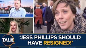 Talking Pints with Nigel Farage and Sean Spicer