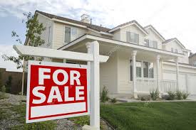 For Sale Real Estate Sign and House — Stock Editorial Photo © Feverpitch  #2368162