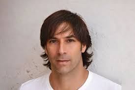 Roberto Warner's Instagram, Twitter & Facebook