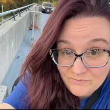 Hey all! Turning to here as I'm not sure what to do and I've seen a few  posts with people able to help out. There's a big, sick raccoon in my front