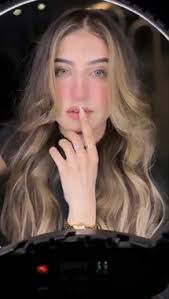 Aqsa Khan (@aqsa1188)