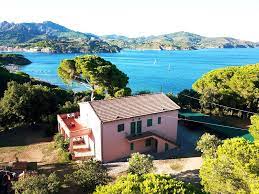 Affitto appartamenti l'oleandro marina di campo, isola d'elba]  giardino recintato, alberato e attrezzato. struttura di 8 appartamenti distante 400 metri dalla spiaggia di marina di campo e 700 metri dal centro del paese. Casa Anna 4 Apartment Capoliveri Isola D Elba A 200 Mt Dal Mare Aggiornato Al 2021 Tripadvisor Capoliveri Case Vacanze