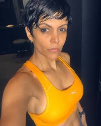 Mandira earned celeb standing whereas portraying a powerful woman within the 1994 indian Mandira Bedi Workout 3 Gympik Blog