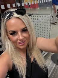 Hi we are at table 606 at the lion & unicorn at Waterloo