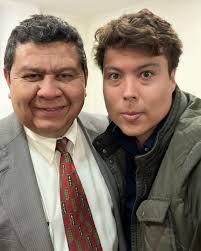 La mayor fortuna que tengo en mi vida es servir y trabajar en su obra 😇 me  siento honrado en compartir con todos los maravillosos hermanos en  cualquier parte del mundo. Por