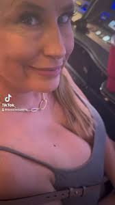 @TheHotSlotMomma's video Tweet