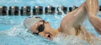 Men's swimming and diving earns tight win over Brandeis