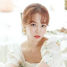 김채원 (金采原, 1946년 12월 13일 ~ )은 대한민국 의 소설가 이다. ê¹€ì±„ì› ê°¤ëŸ¬ë¦¬ Home Facebook