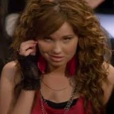 𝓣𝓮𝓼𝓼𝓪 𝓑𝓵𝓸𝓸𝓶 (@crushdelfyp)